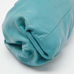 مملوكة مسبقًا Bottega Veneta Blue Leather Classic Pouch 