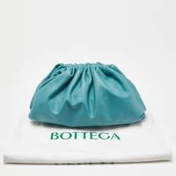 مملوكة مسبقًا Bottega Veneta Blue Leather Classic Pouch 