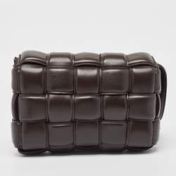 مملوكة مسبقًا Bottega Veneta Dark Brown Padded Leather Cassette Shoulder Bag