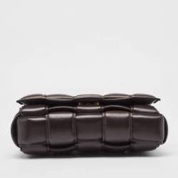 مملوكة مسبقًا Bottega Veneta Dark Brown Padded Leather Cassette Shoulder Bag