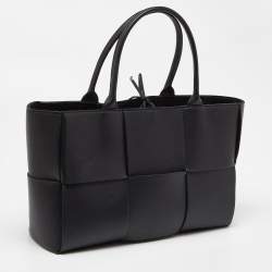 Pre Owned Bottega Veneta Black Intrecciato Leather Medium Arco Tote