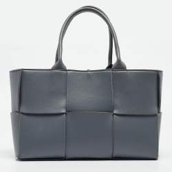 Pre Owned Bottega Veneta Ash Blue Intrecciato Leather Medium Arco Tote