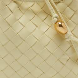 Pre Owned Bottega Veneta Light Yellow Intrecciato Leather Bucket Bag