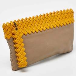 Pre Owned Bottega Veneta Beige/Yellow Leather Wristlet Clutch