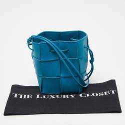 Pre Owned Bottega Veneta Blue Intreccio Leather Mini Cassette Bucket Bag