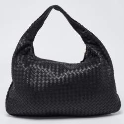 مملوكة مسبقًا Bottega Veneta Black Intrecciato Leather Large Veneta Hobo