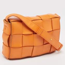 Pre Owned حقيبة كتف بوتيغا فينيتا كاسيت جلد أنترشياتو أخضر لامع