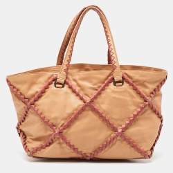 مملوكة مسبقًا Bottega Veneta Beige/Burgundy Quilted Leather Shopper Tote