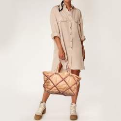 مملوكة مسبقًا Bottega Veneta Beige/Burgundy Quilted Leather Shopper Tote
