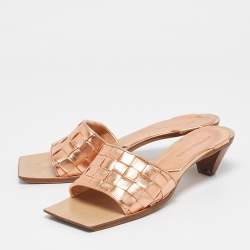 مملوكة مسبقًا Bottega Veneta Rose Gold Intrecciato Leather Slide Sandals Size 39