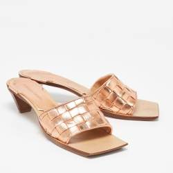 مملوكة مسبقًا Bottega Veneta Rose Gold Intrecciato Leather Slide Sandals Size 39