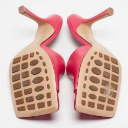مملوكة مسبقًا Bottega Veneta Red Leather Slide Sandals Size 38.5