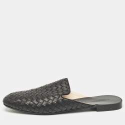 مملوكة مسبقًا Bottega Veneta Black Intrecciato Leather Fiandra Flat Mules Size 40.5
