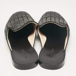 مملوكة مسبقًا Bottega Veneta Black Intrecciato Leather Fiandra Flat Mules Size 40.5