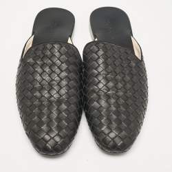 مملوكة مسبقًا Bottega Veneta Black Intrecciato Leather Fiandra Flat Mules Size 40.5