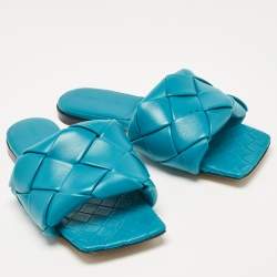 مملوكة مسبقًا Bottega Veneta Blue Woven Leather Lido Slide Flats Size 35.5