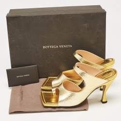 مملوكة مسبقًا Bottega Veneta Gold Leather Square Toe Slide Sandals Size 37