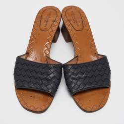 مملوكة مسبقًا Bottega Veneta Black Intrecciato Leather Ravello Slide Sandals Size 39.5
