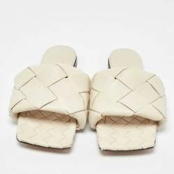 مملوكة مسبقًا Bottega Veneta White Intrecciato Leather Lido Flat Slides Size 37