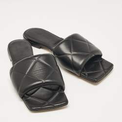 Pre Owned Bottega Veneta Black Leather Lido Flat Slides Size 40