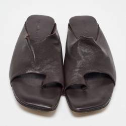 مملوكة مسبقًا Bottega Veneta Dark Brown Leather Flat Mules Size 39.5