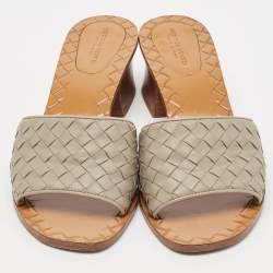 Pre Owned Bottega Veneta Grey Intrecciato Leather Slide Sandals Size 38