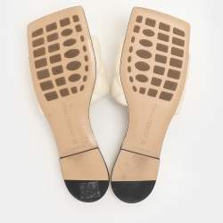 مملوكة مسبقًا Bottega Veneta Cream Quilted Leather Lido Flat Sandals Size 36