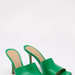 مملوكة مسبقًا Bottega Veneta Green Leather Stretch Square Toe Slide Sandals Size 39