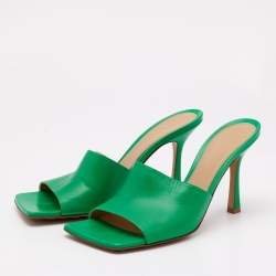 مملوكة مسبقًا Bottega Veneta Green Leather Stretch Square Toe Slide Sandals Size 39