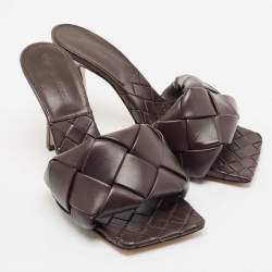مملوكة مسبقًا Bottega Veneta Dark Brown Intrecciato Leather Lido Mule Sandals Size 39