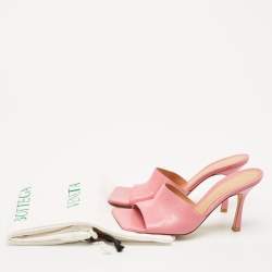 مملوكة مسبقًا صندل سلايد بوتيغا فينيتا مقدمة مربعة جلد زهري مقاس 40