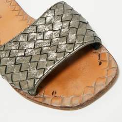 Pre Owned Bottega Veneta Metallic Grey Intrecciato Leather Flat Slides Size 39