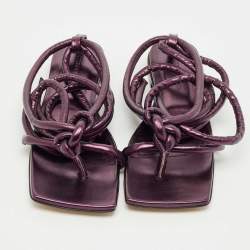 مملوكة مسبقًا حذاء فلات بوتي�غا فينيتا جلد بنفسجي ميتالك بعقدة وسوار كاحل مقاس 39