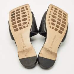 Pre Owned Bottega Veneta Black Leather Flat Sandals Size 38.5