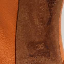 مملوكة مسبقًا Bottega Veneta Orange Leather Stretch The Bold Mules Size 36