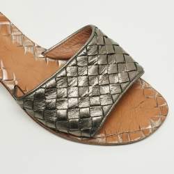 Pre Owned Bottega Veneta Metallic Woven Leather Intrecciato Slide Sandals Size 37