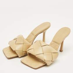 Pre Owned Bottega Veneta Beige Quilted Leather Lido Slide Sandals Size 37.5