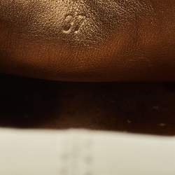 مملوكة مسبقًا حذاء رياضي سليب أون بوتيغا فينيتا جلد أنتريشياتو أبيض مزين بالفراشة مقاس 37