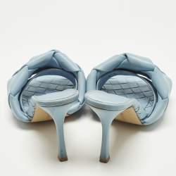 مملوكة مسبقًا صندل بوتيغا فينيتا جلد إنترشياتو أزرق مقاس 41