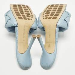 مملوكة مسبقًا صندل بوتيغا فينيتا جلد إنترشياتو أزرق مقاس 41