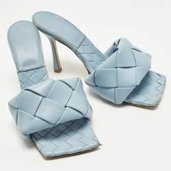 مملوكة مسبقًا صندل بوتيغا فينيتا جلد إنترشياتو أزرق مقاس 41