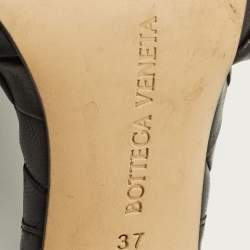مملوكة مسبقًا صندل بوتيغا فينيتا جلد مضفر أسود ليدو قياس 37