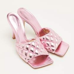 مملوكة مسبقًا Bottega Veneta Lido Size 40 Pink Quilted Metalic Leather Slide Sandals