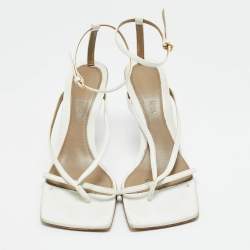 Pre Owned صندل بوتيغا فينيتا سترتش جلد أبيض بحزام للكاحل مقاس 37.5