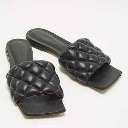 مملوكة مسبقًا Bottega Veneta Lido Size 36.5 Black Leather Flat Slides