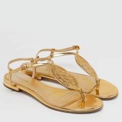مملوكة مسبقًا Bottega Veneta Size 40 Metallic Gold Leather Ankle Strap Flat Sandals