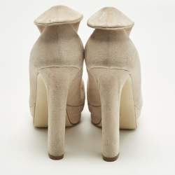 مملوكة مسبقًا Bottega Veneta Size 38 Cream Suede Platform Pumps