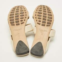Pre Owned Bottega Veneta The band Size 39 Cream Leather Flat Slides