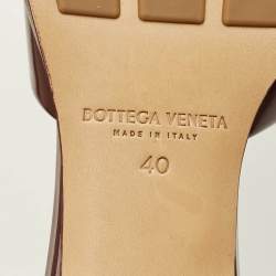 مملوكة مسبقًا Bottega Veneta Strech Size 40 Burgundy Leather Slide Sandals