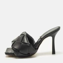 مملوكة مسبقًا صندل بوتيغا فينيتا جلد مضفر أسود ليدو قياس 37